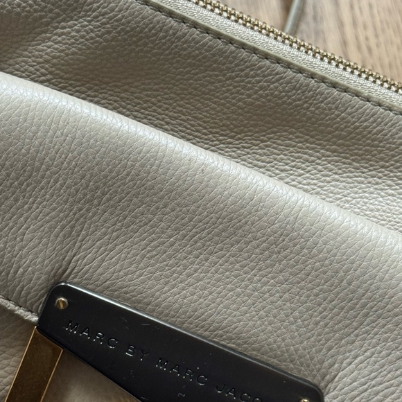 Marc by Marc Jacobs Vintage Y2K Leather Crossbody Purse - EUC - Beige Leather - Picture 6 of 12